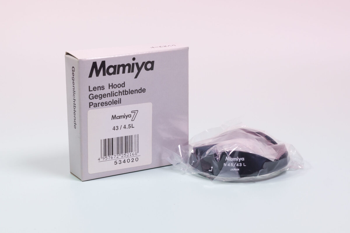 Lens hood Mamiya 7