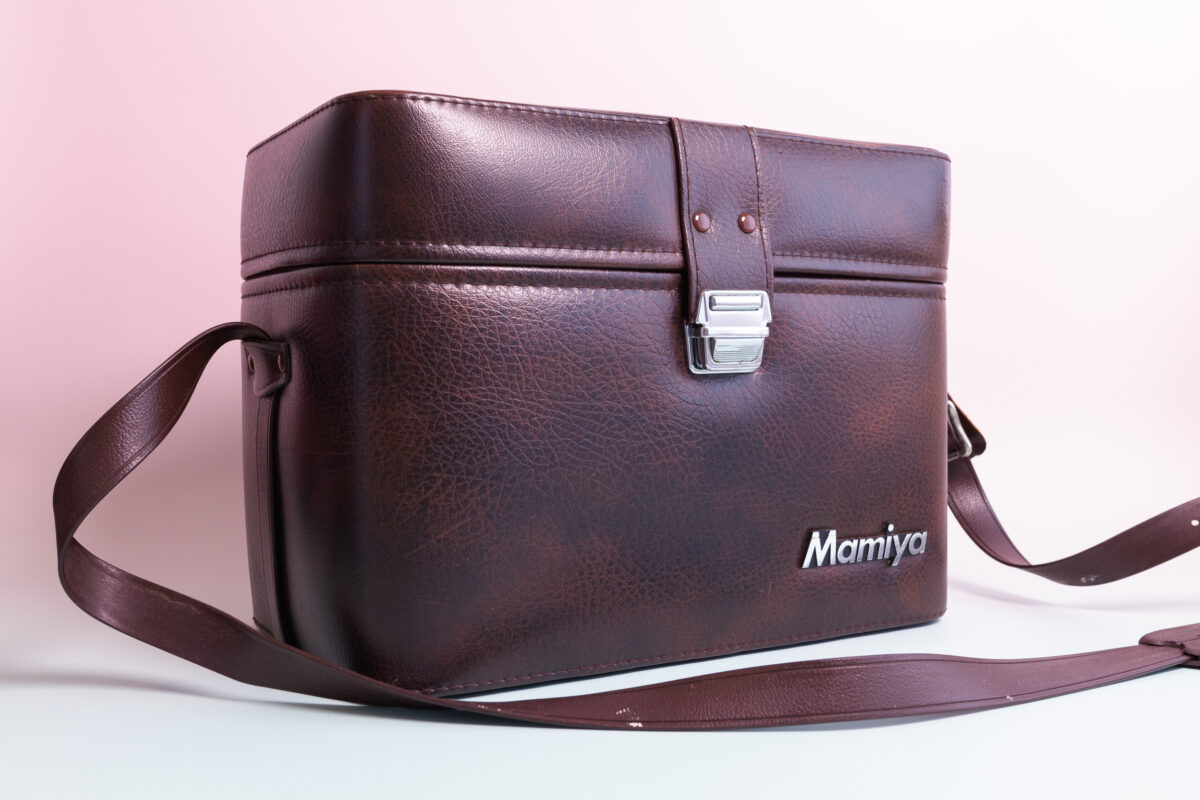 Mamiya leather hard case bag vintage